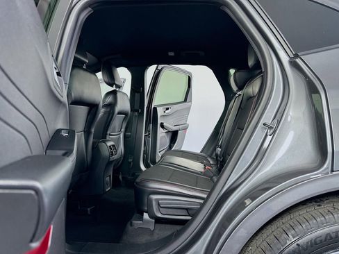 Used 2024 Ford Escape ST-Line w/ Cold Weather Package image 30