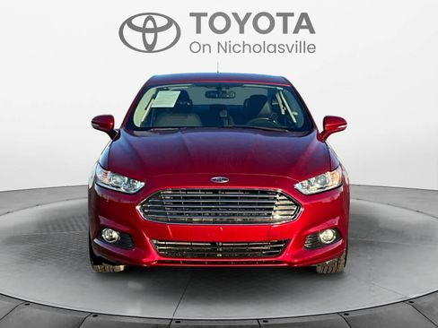 Used 2016 Ford Fusion SE w/ Equipment Group 202A image 9