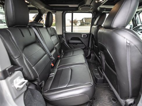 Used 2022 Jeep Wrangler Unlimited Sahara w/ Cold Weather Group image 32