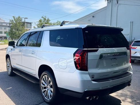 Used 2021 GMC Yukon XL Denali AWD/4WD image 4