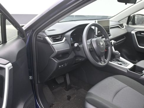 Used 2025 Toyota RAV4 XLE AWD/4WD image 10