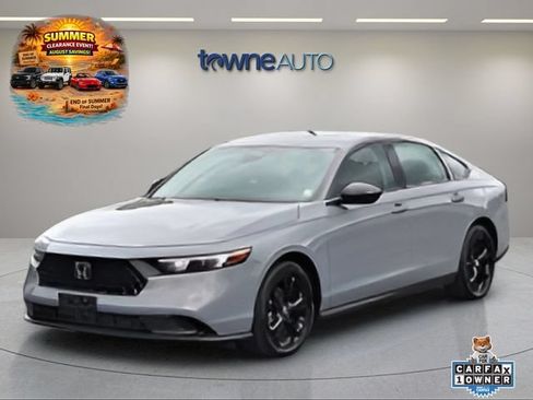 Used 2025 Honda Accord SE image 1