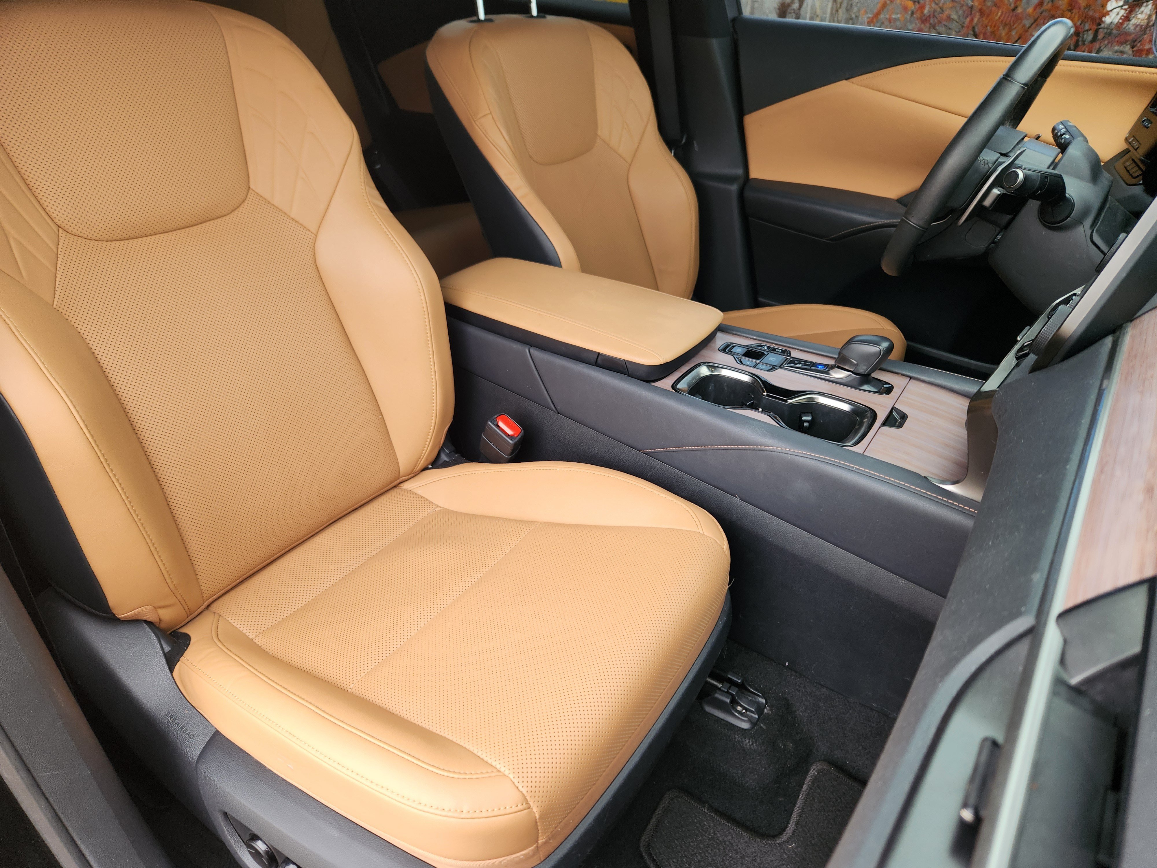 Used 2023 Lexus RX 350 Premium w/ Accessory Package (Z1) AWD/4WD image 10