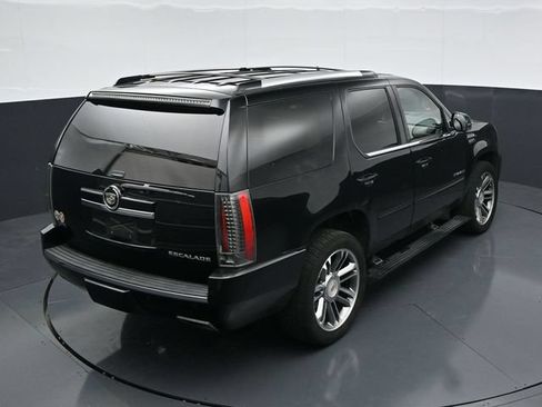 Used 2012 Cadillac Escalade Premium AWD/4WD image 26