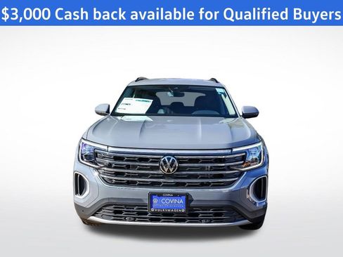 New 2026 Volkswagen Atlas SE image 2