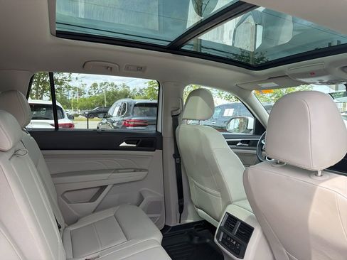 Certified 2023 Volkswagen Atlas SE w/ Panoramic Sunroof Package image 16