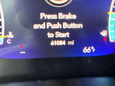 Used 2025 Chrysler Pacifica Select image 43