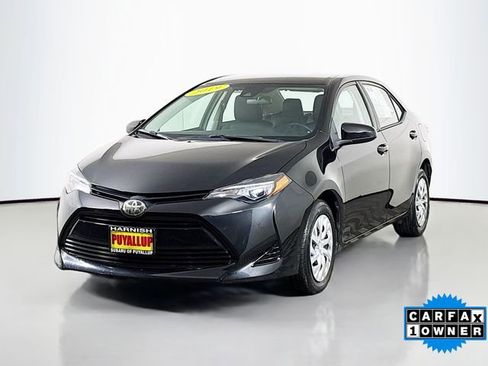 Used 2019 Toyota Corolla LE image 3