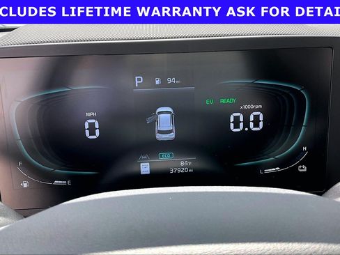 Used 2023 Kia Niro LX FWD image 17