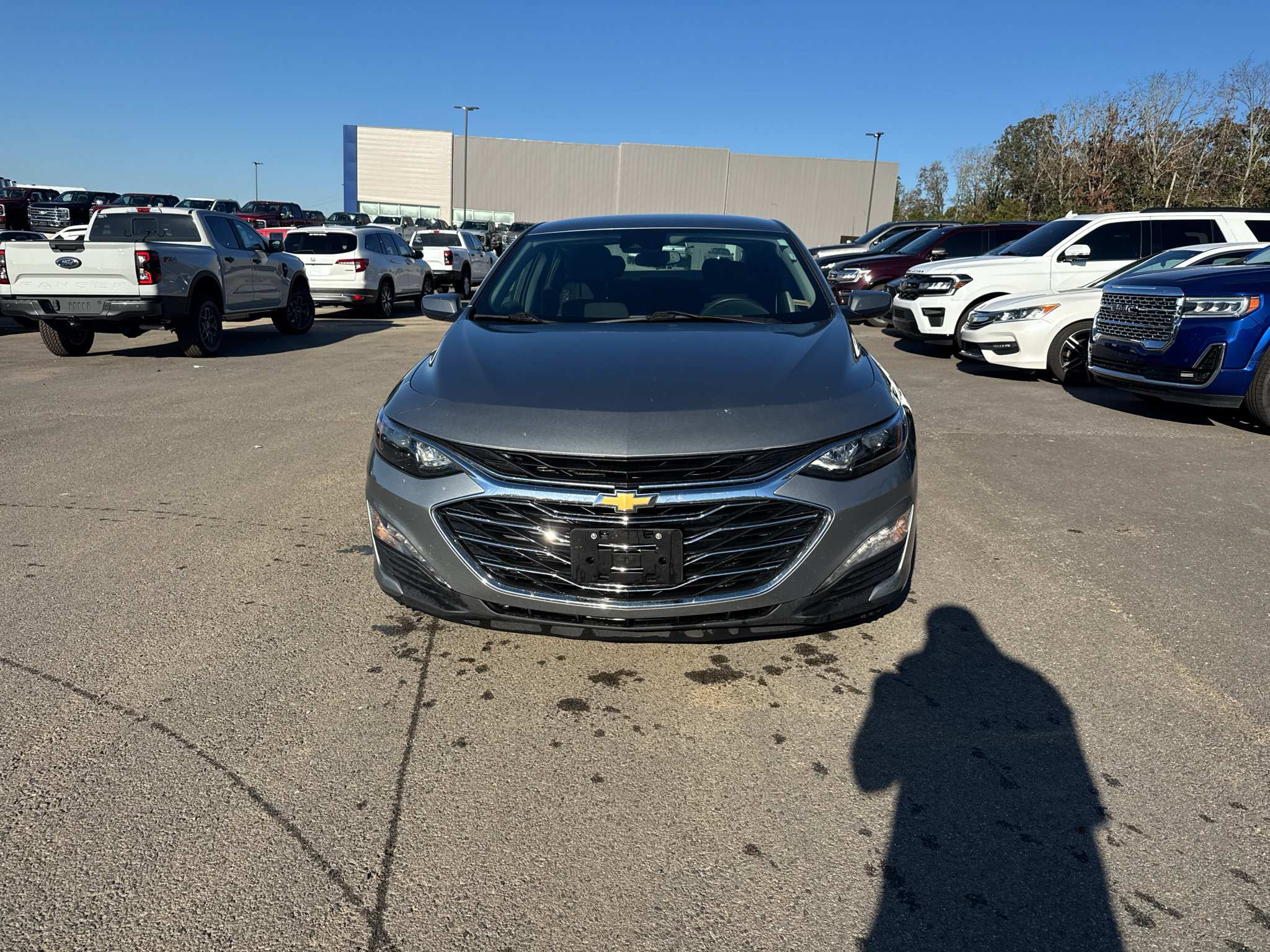 Used 2023 Chevrolet Malibu LT FWD image 2