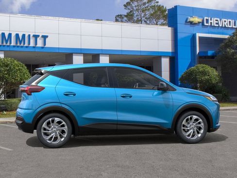 New 2027 Chevrolet Bolt LT w/ Comfort Package image 5