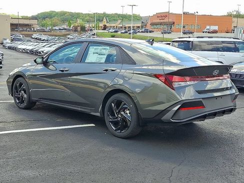 New 2026 Hyundai Elantra SEL Sport FWD image 3