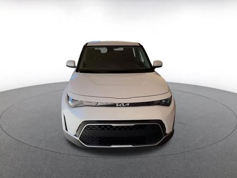 Used 2025 Kia Soul LX w/ LX Technology Package image 4