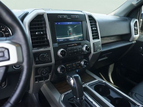 Used 2019 Ford F150 Lariat w/ Equipment Group 502A Luxury AWD/4WD image 27