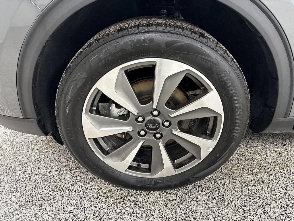 Used 2025 Ford Escape Platinum AWD/4WD image 15
