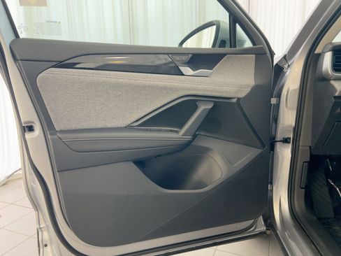 New 2026 Volkswagen Tiguan S image 21