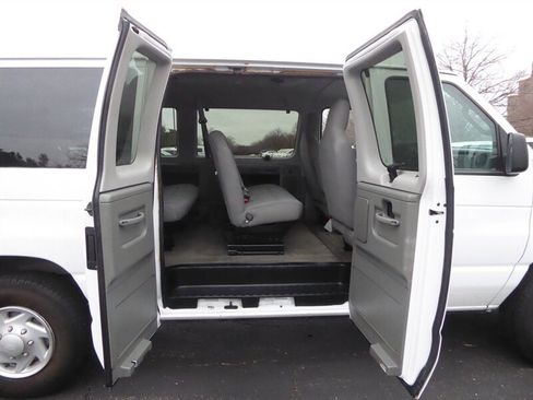 Used 2012 Ford E-350 and Econoline 350 XL w/ Interior Upgrade Pkg image 24