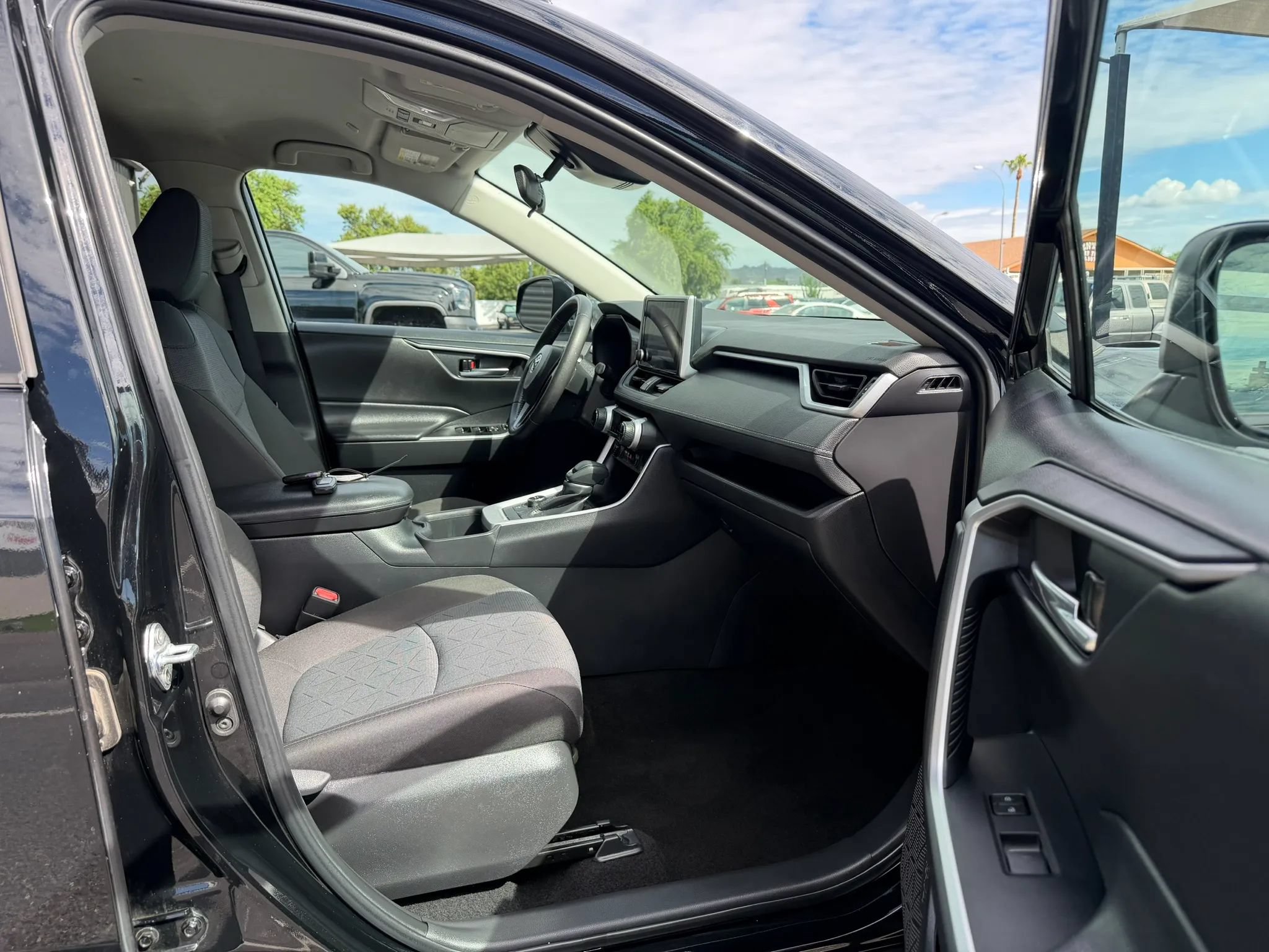 Used 2024 Toyota RAV4 XLE w/ Weather Package AWD/4WD image 29