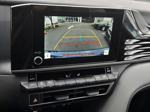 Used 2026 Toyota Camry SE FWD image 14