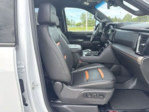 Used 2025 GMC Sierra 2500 AT4 AWD/4WD image 24