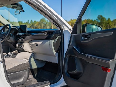 Certified 2025 Ford Escape Active image 12