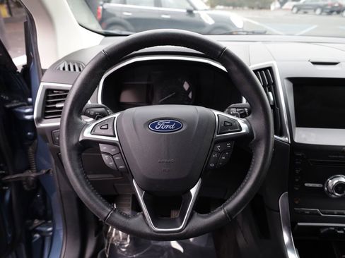 Used 2019 Ford Edge Titanium w/ Cargo Accessory Package AWD/4WD image 22