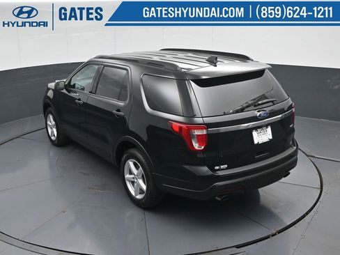 Used 2018 Ford Explorer 4WD w/ Class II Trailer Tow Package image 47