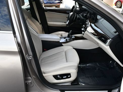 Used 2017 BMW 530i RWD image 43