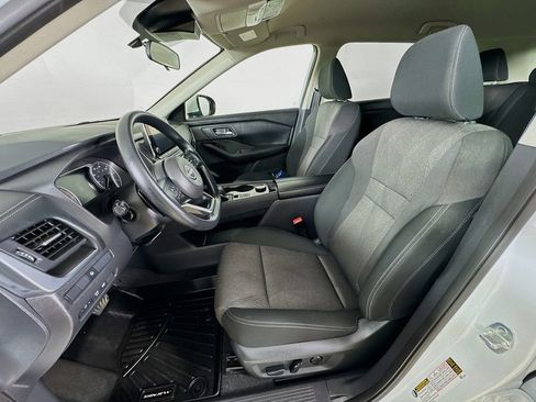 Used 2024 Nissan Rogue SV AWD/4WD image 12