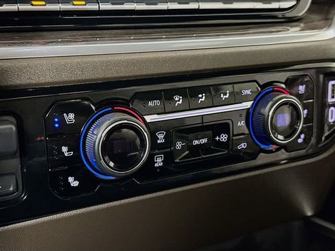 Used 2025 Chevrolet Silverado 1500 LTZ w/ LTZ Premium Texas Edition image 15