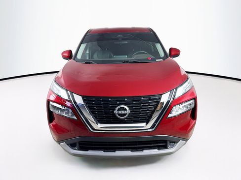 Used 2023 Nissan Rogue SV image 3