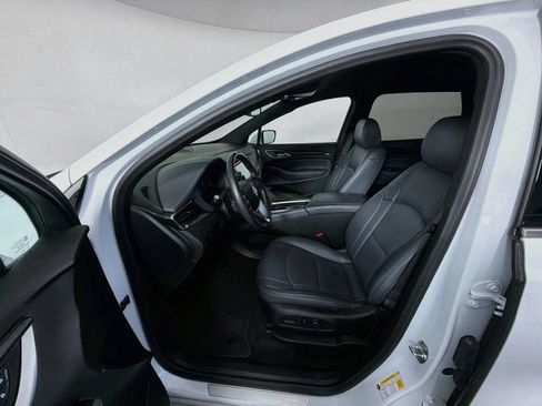 Used 2024 Buick Enclave Essence FWD image 20