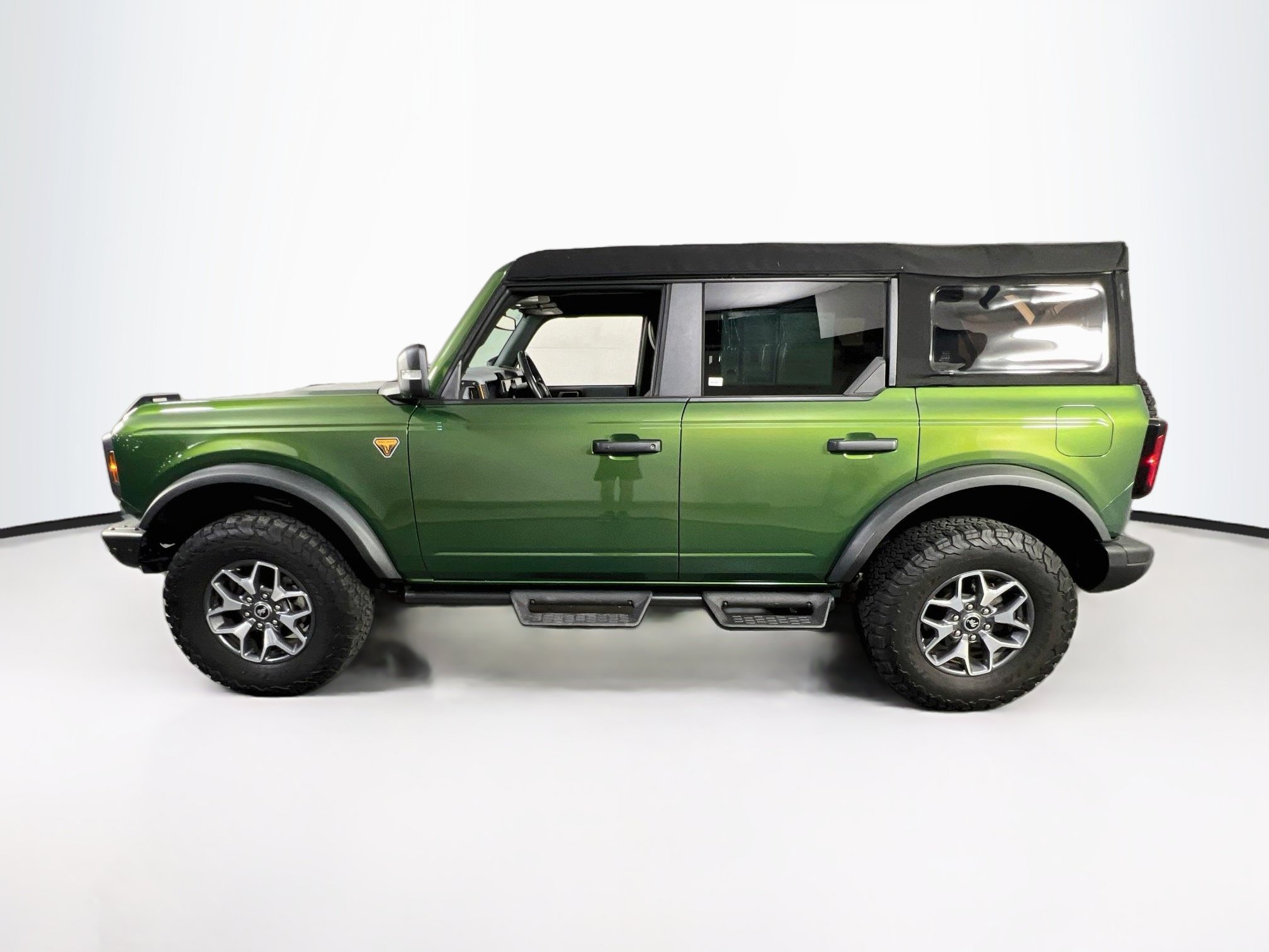 Used 2023 Ford Bronco Badlands AWD/4WD image 8