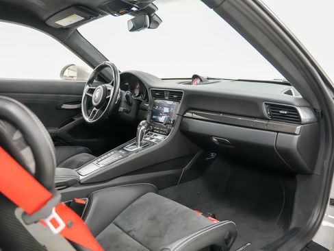 Used 2019 Porsche 911 GT3 RS RWD image 14