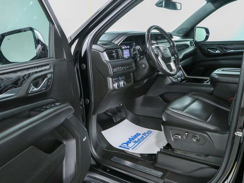 Used 2021 GMC Yukon Denali AWD/4WD image 3