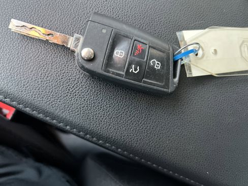 Used 2021 Volkswagen Jetta S image 32