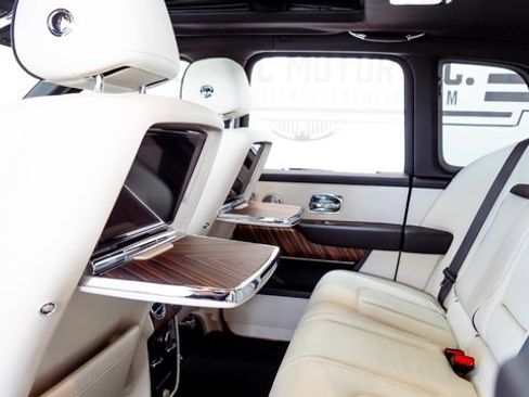 Used 2019 Rolls-Royce Cullinan image 34