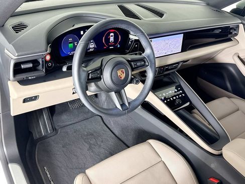 Certified 2025 Porsche Macan Electric RWD image 22