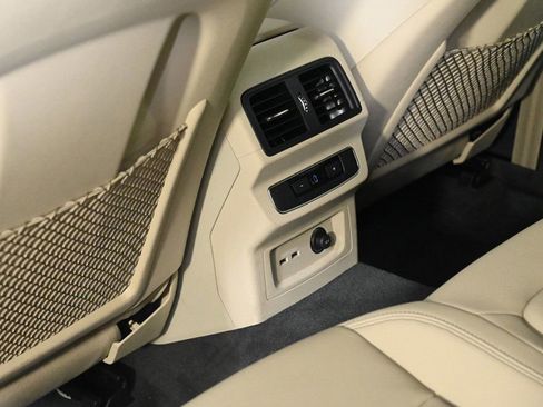 Used 2025 Audi Q5 2.0T Premium Plus w/ Premium Plus Package image 18