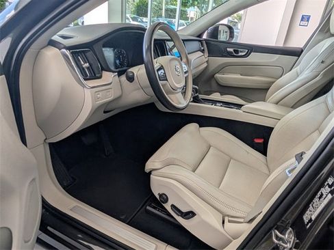 Used 2021 Volvo XC60 T5 Inscription image 7