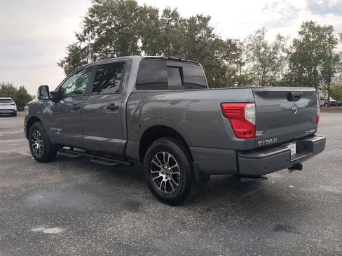Used 2024 Nissan Titan SV w/ SV Convenience Package image 5