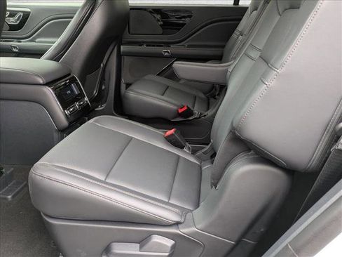 New 2026 Lincoln Aviator 2WD image 14