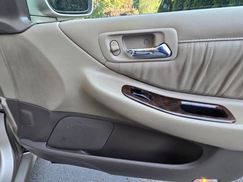 Used 2000 Honda Accord EX image 11