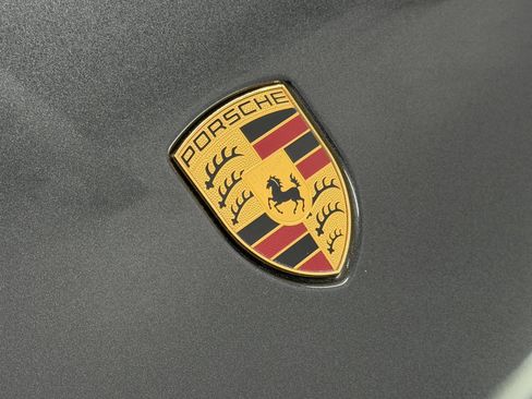 Certified 2021 Porsche Macan AWD/4WD image 63