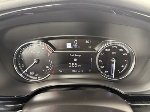 Used 2025 Cadillac XT6 Premium Luxury image 22