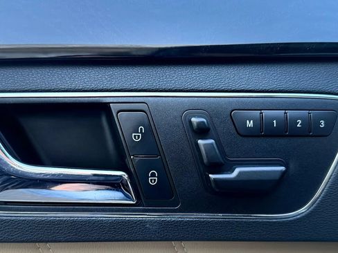 Used 2011 Mercedes-Benz E 350 4MATIC Wagon image 24