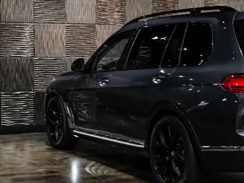 Used 2020 BMW X7 xDrive40i w/ Premium Package AWD/4WD image 13