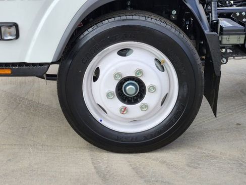 New 2025 Chevrolet Low Cab Forward RWD image 8