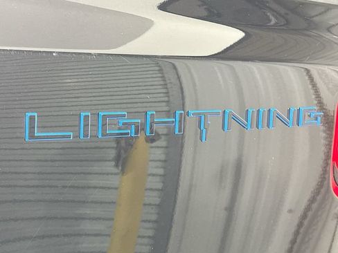 Used 2023 Ford F150 Lightning XLT AWD/4WD image 29