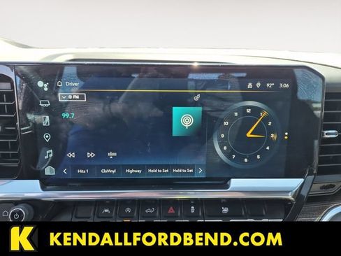 Used 2023 Chevrolet Silverado 1500 RST AWD/4WD image 15